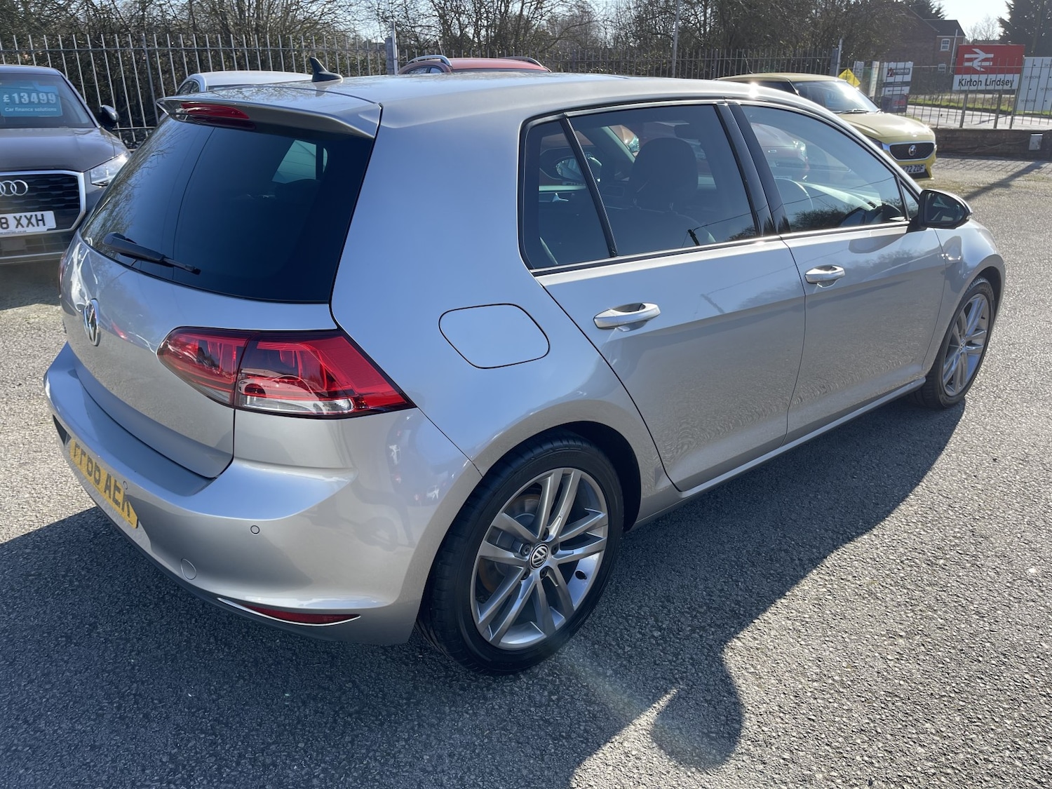 Used Volkswagen Golf 2016 for sale - 78201977: Photo 2