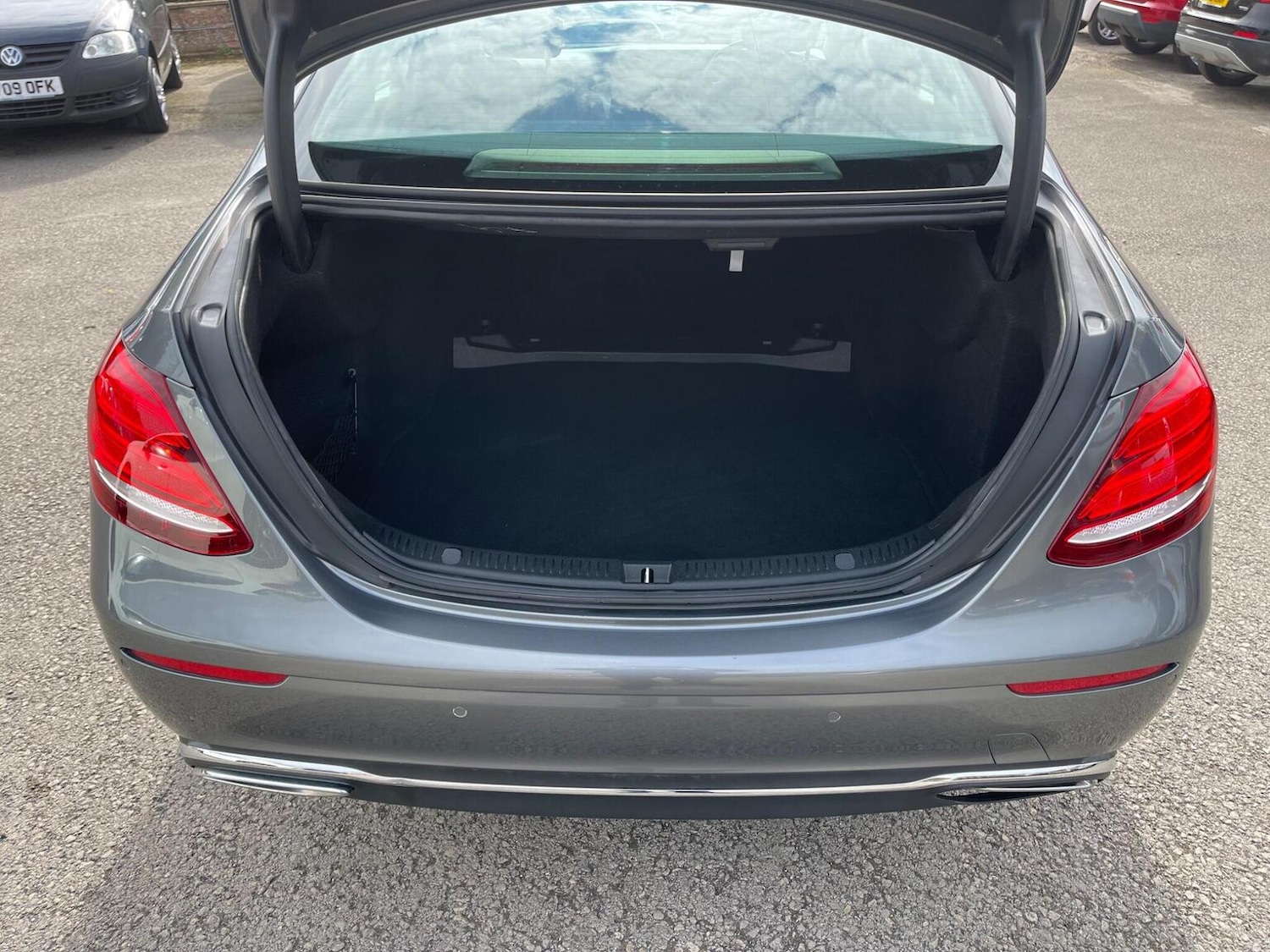 Used Mercedes-Benz E Class 2018 for sale - 76712946: Photo 11