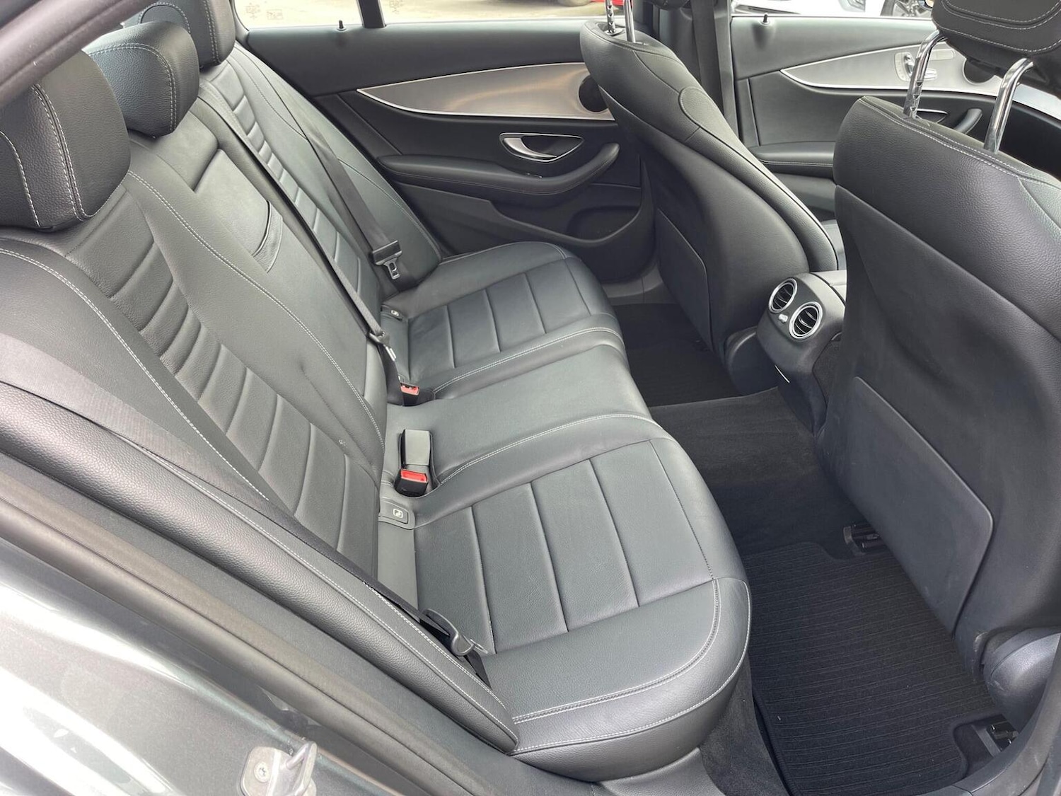 Used Mercedes-Benz E Class 2018 for sale - 76712946: Photo 26