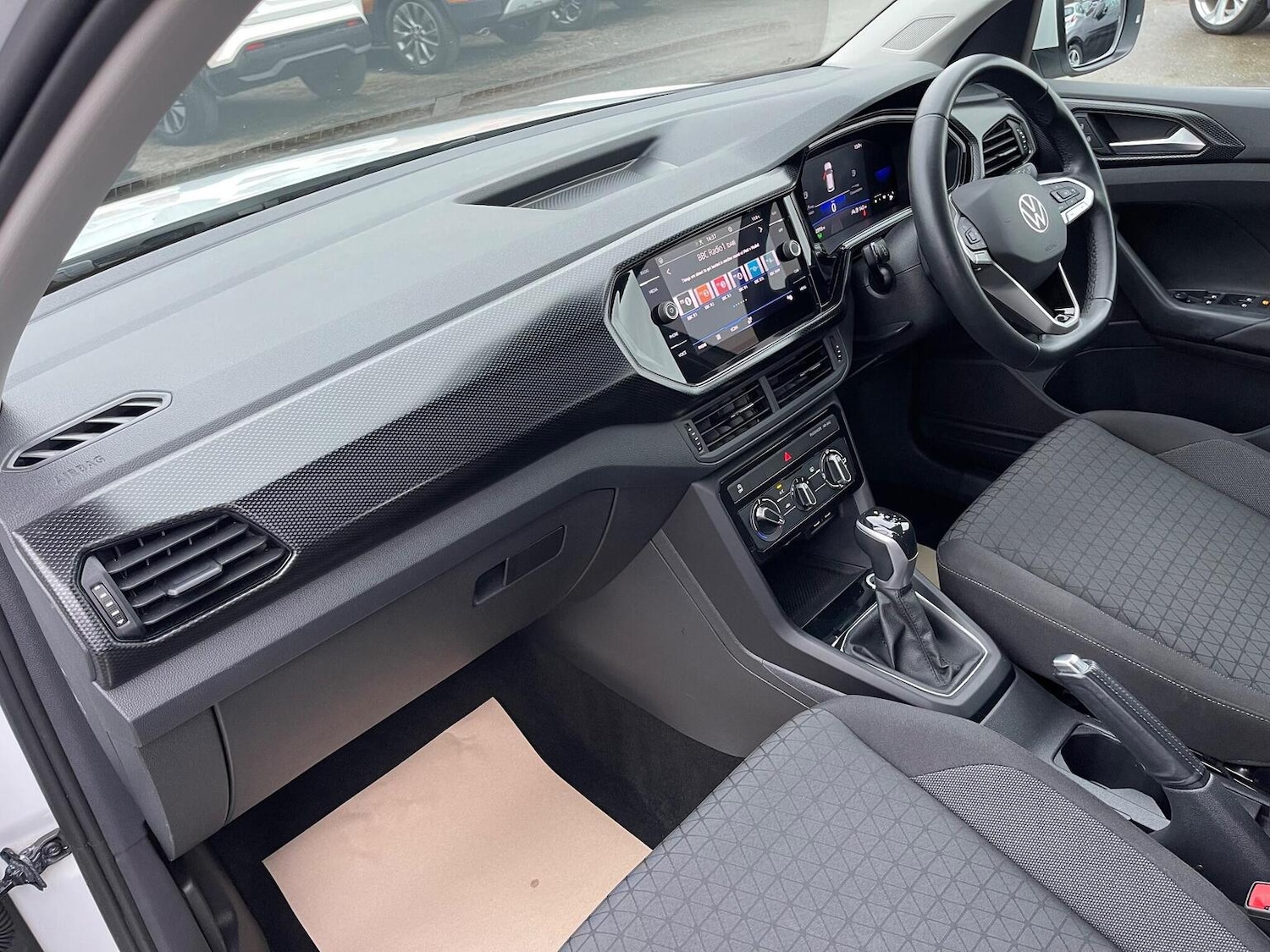 Used Volkswagen T-Cross 2022 for sale - 76884877: Photo 10