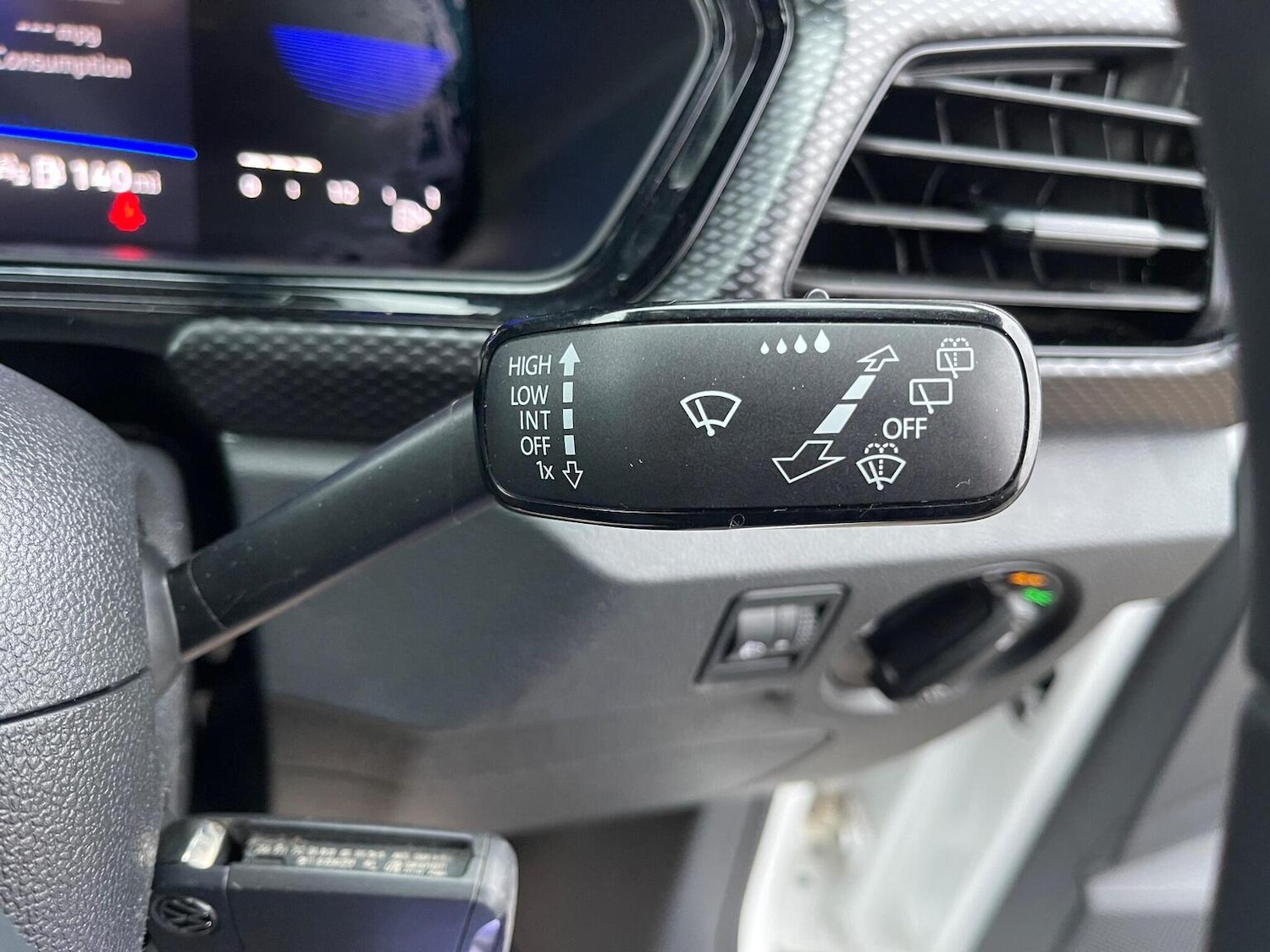 Used Volkswagen T-Cross 2022 for sale - 76884877: Photo 26