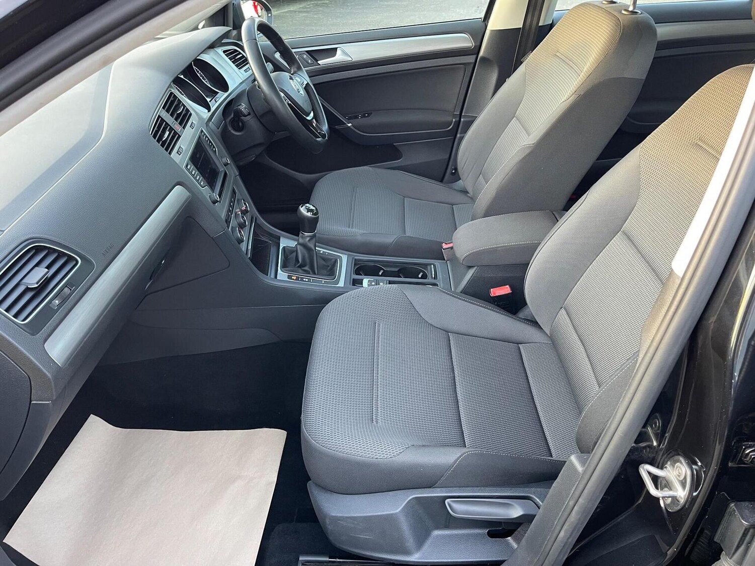 Used Volkswagen Golf 2015 for sale - 76712993: Photo 42