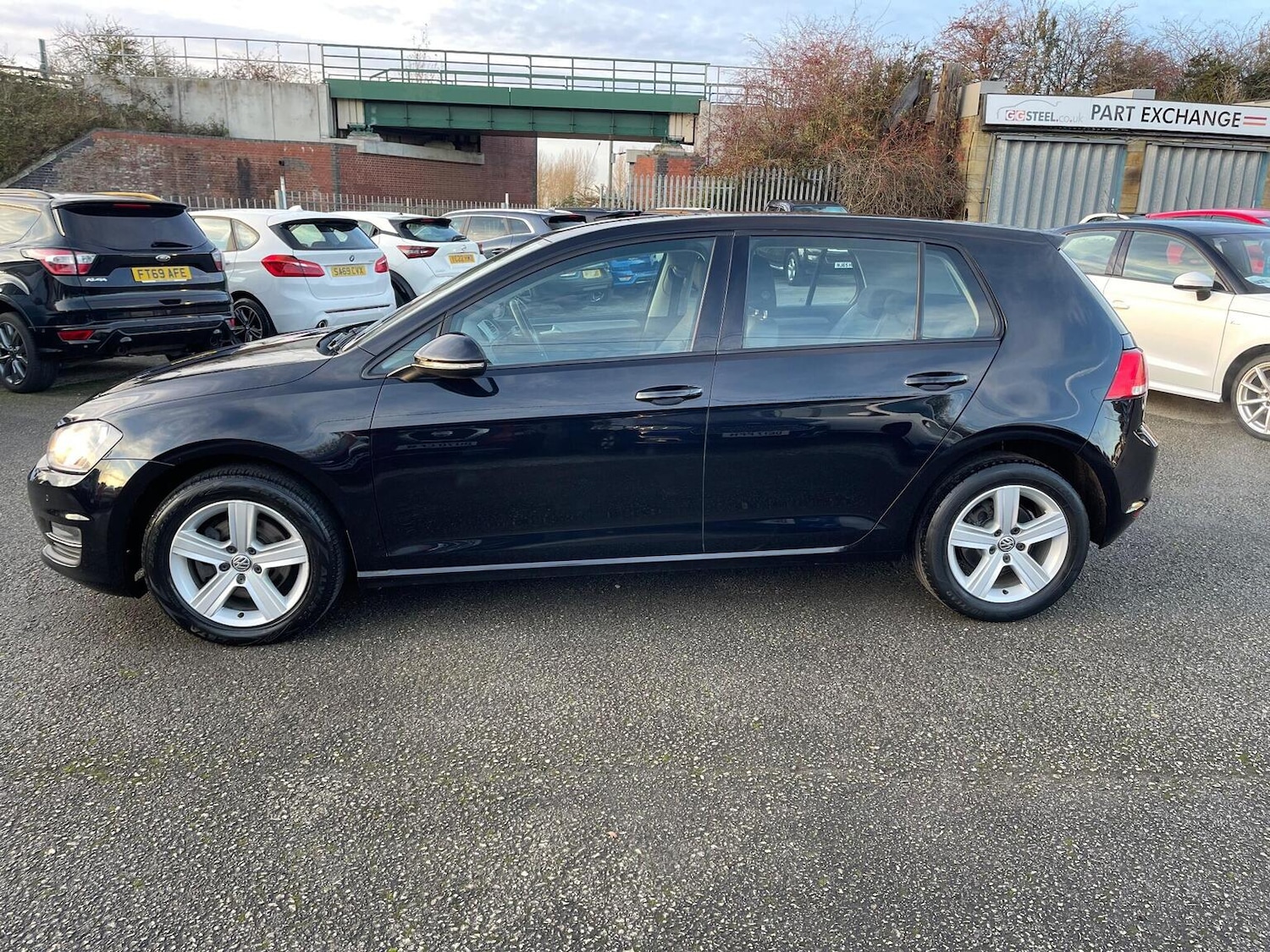 Used Volkswagen Golf 2015 for sale - 76712993: Photo 5