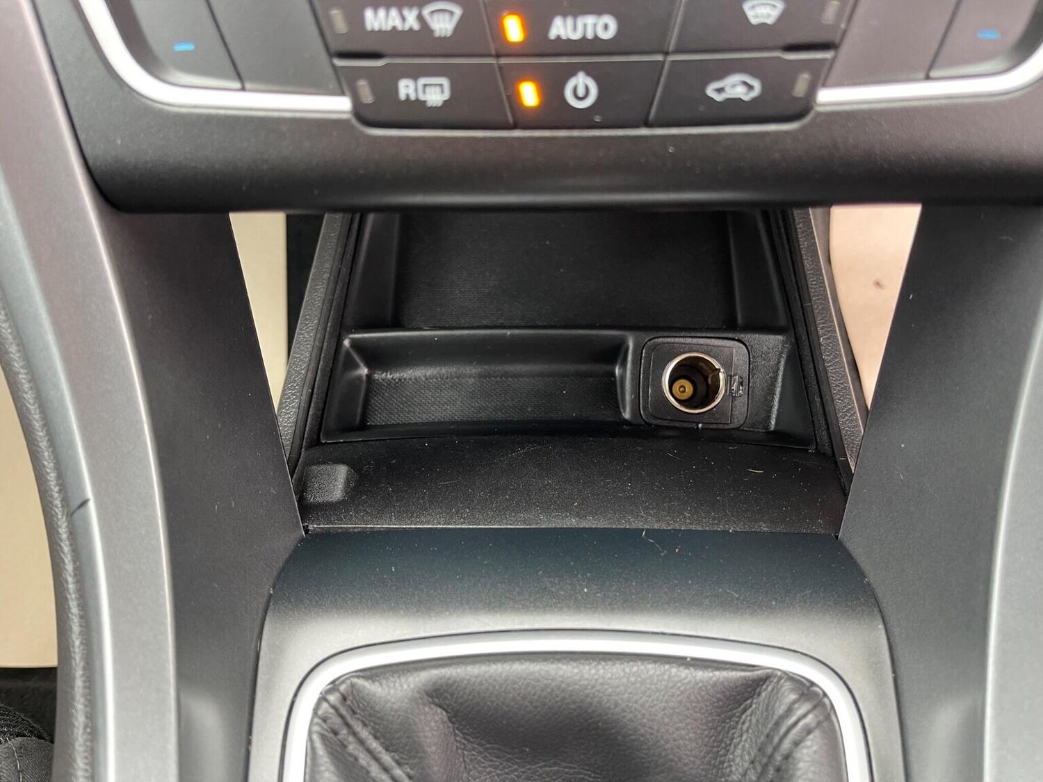 Used Ford Mondeo 2017 for sale - 76712996: Photo 33