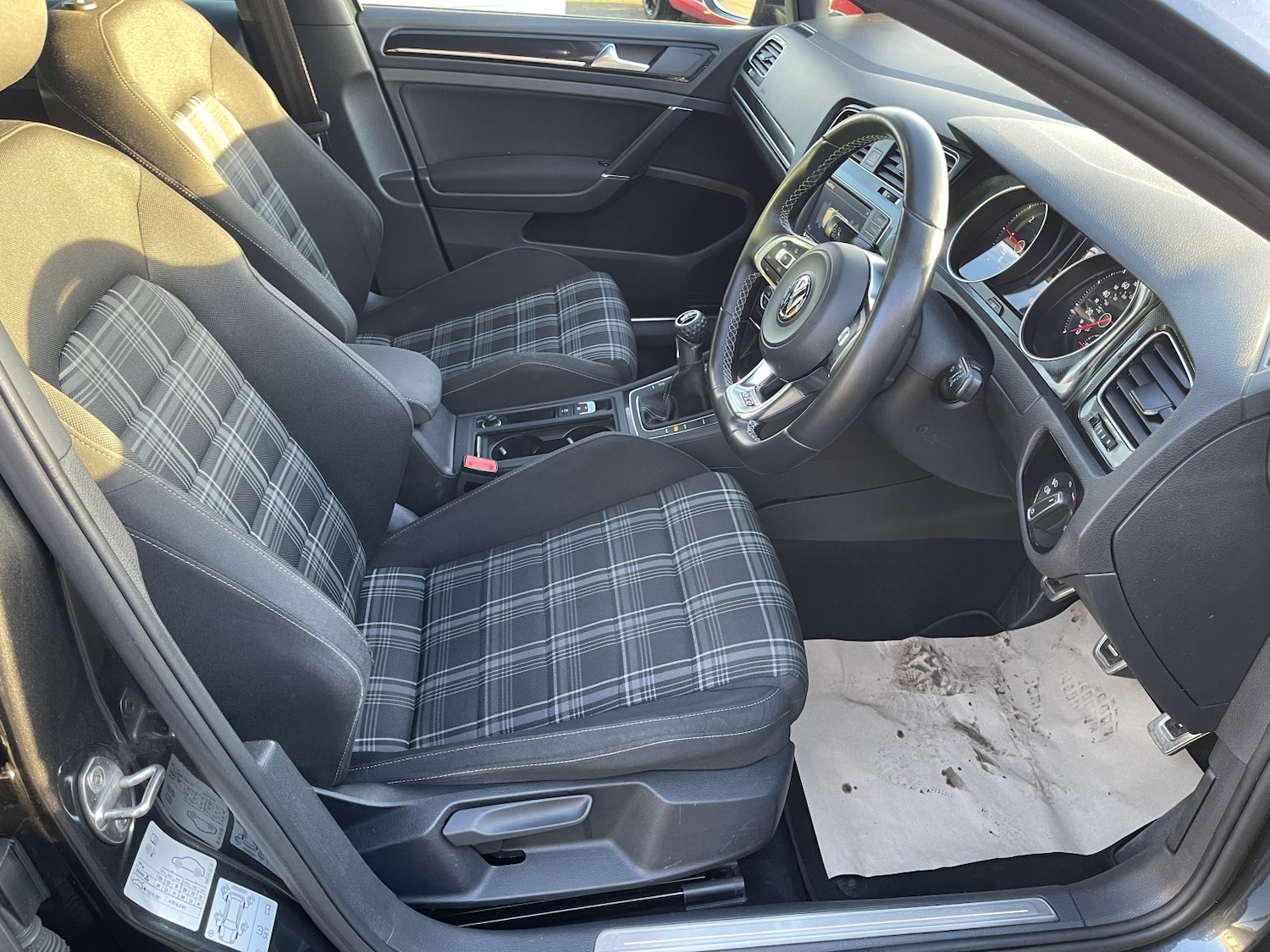 Used Volkswagen Golf 2016 for sale - 77213483: Photo 16