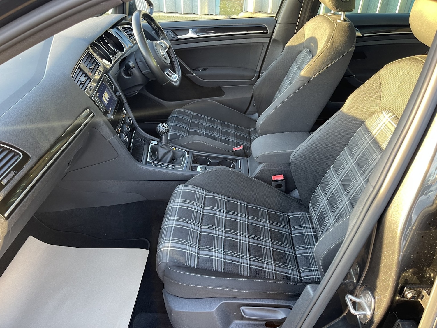 Used Volkswagen Golf 2016 for sale - 77213483: Photo 25