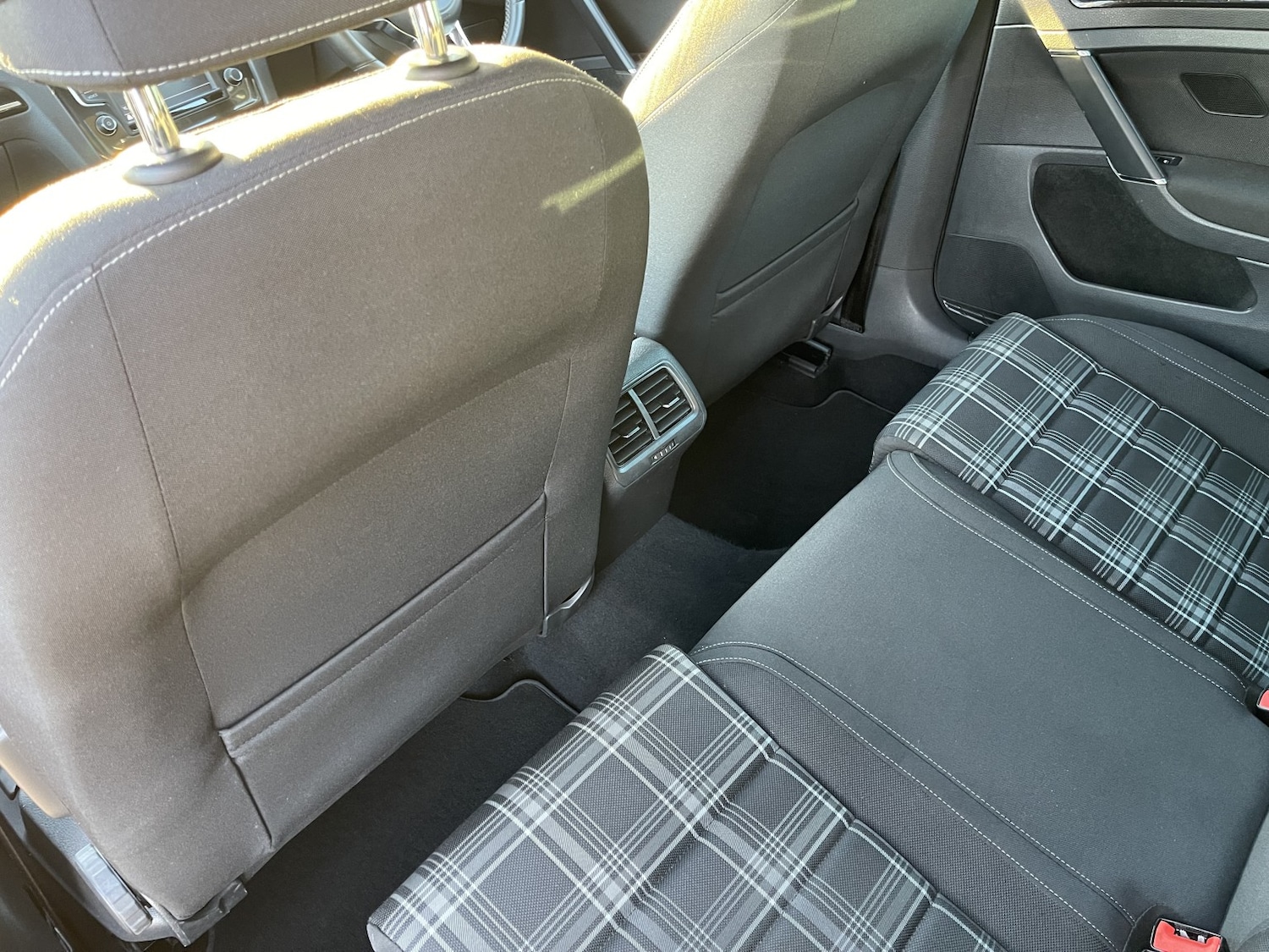 Used Volkswagen Golf 2016 for sale - 77213483: Photo 28