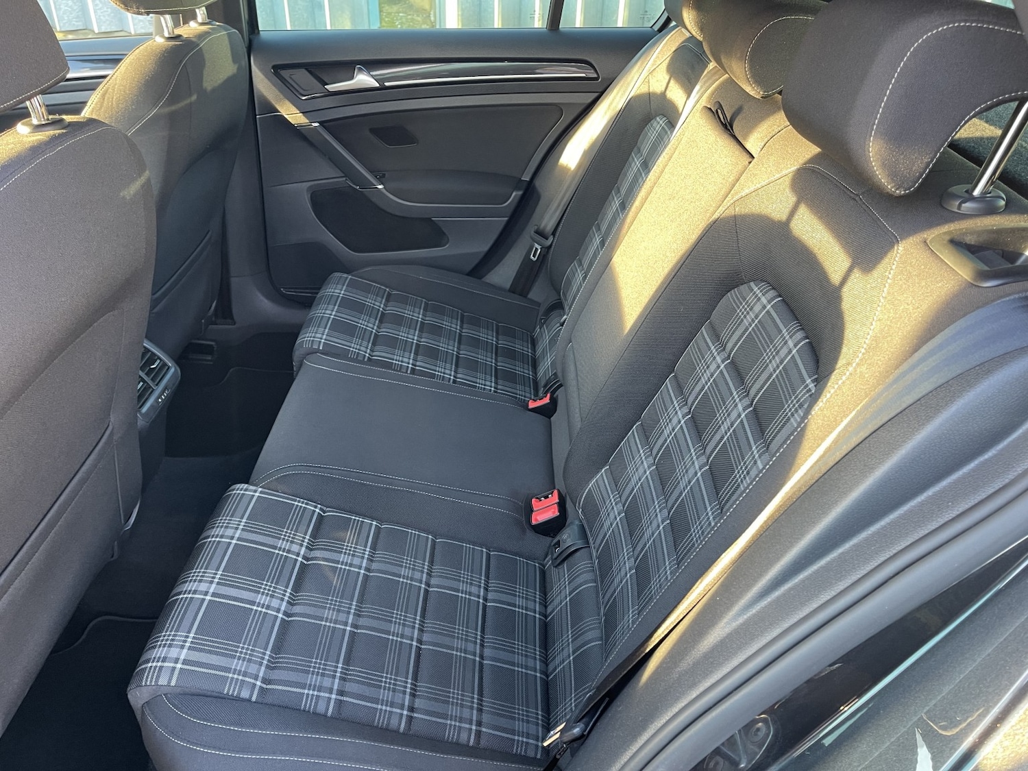 Used Volkswagen Golf 2016 for sale - 77213483: Photo 32