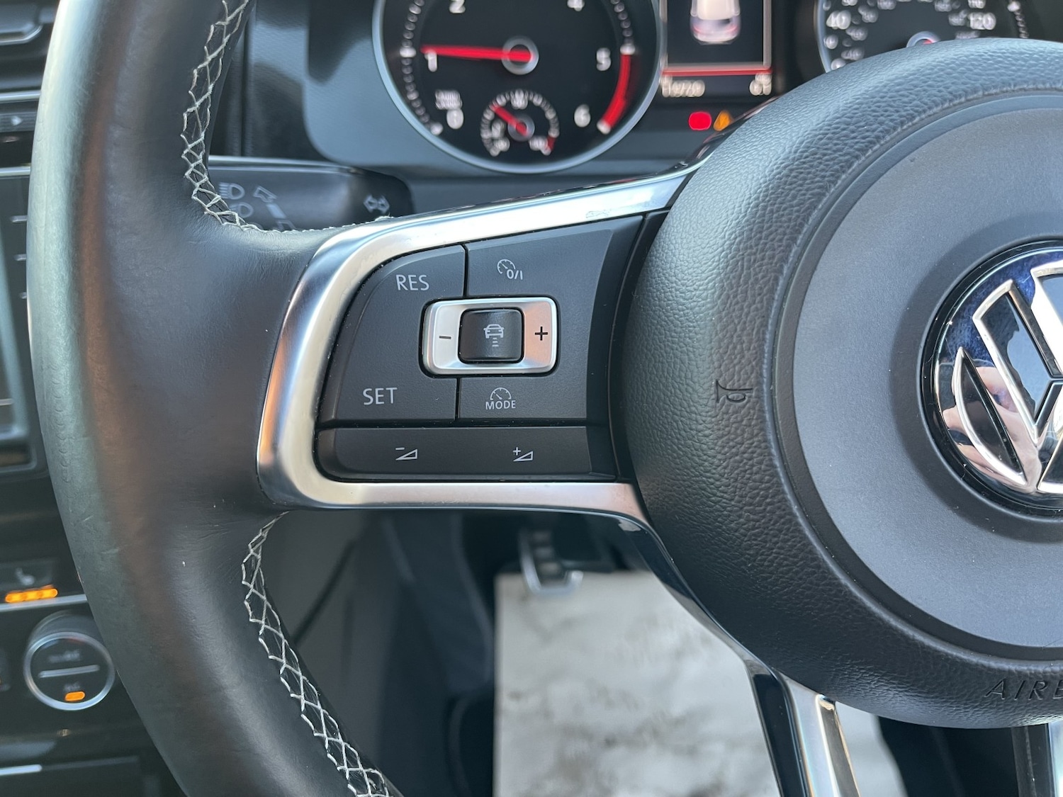 Used Volkswagen Golf 2016 for sale - 77213483: Photo 35