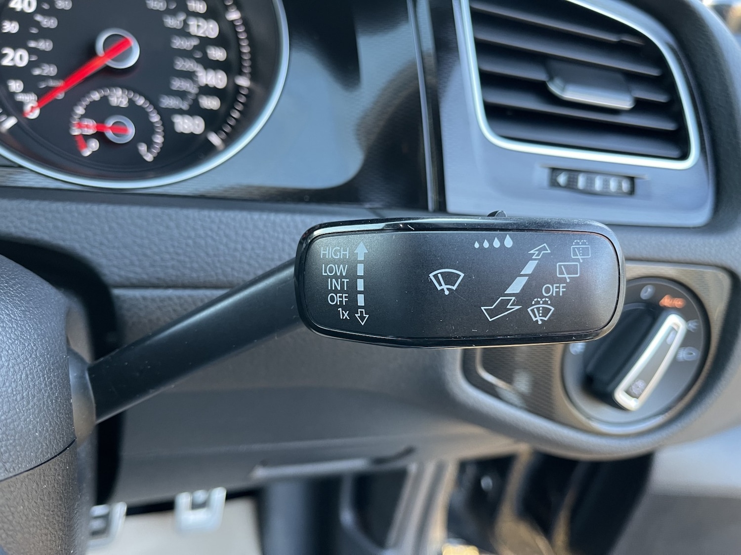 Used Volkswagen Golf 2016 for sale - 77213483: Photo 38