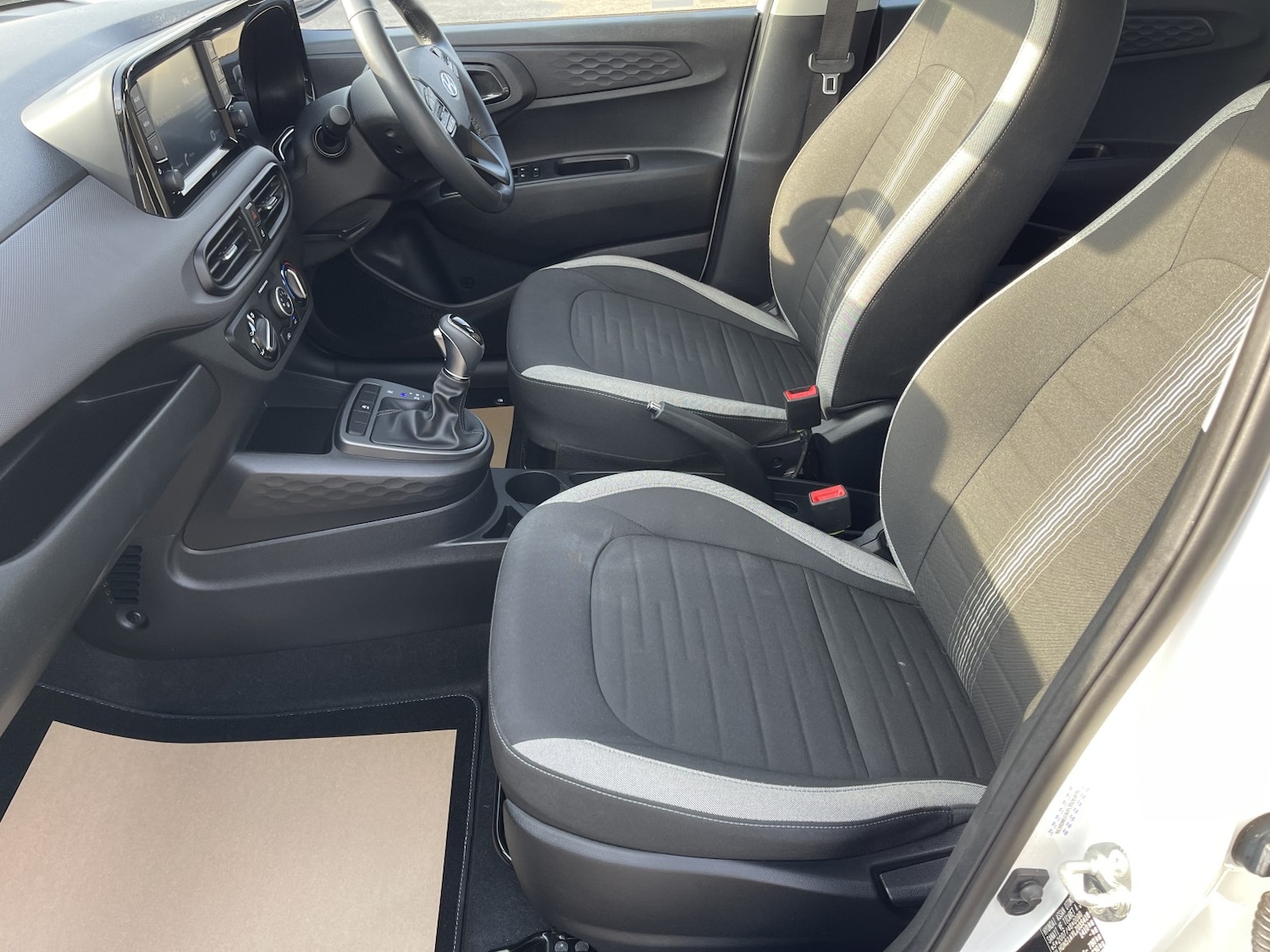 Used Hyundai i10 2020 for sale - 77953932: Photo 23