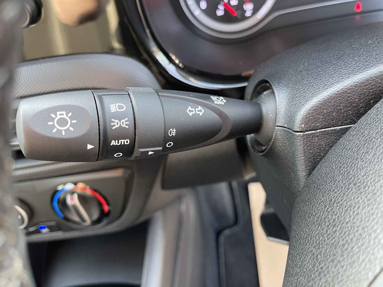 Used Hyundai i10 2020 for sale - 77953932: Photo 37