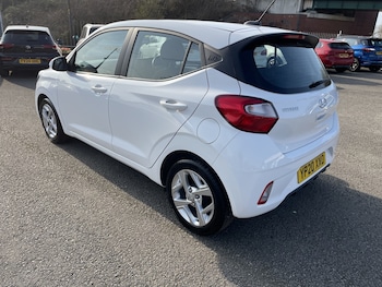 Used Hyundai i10 2020 for sale - 77953932: Photo