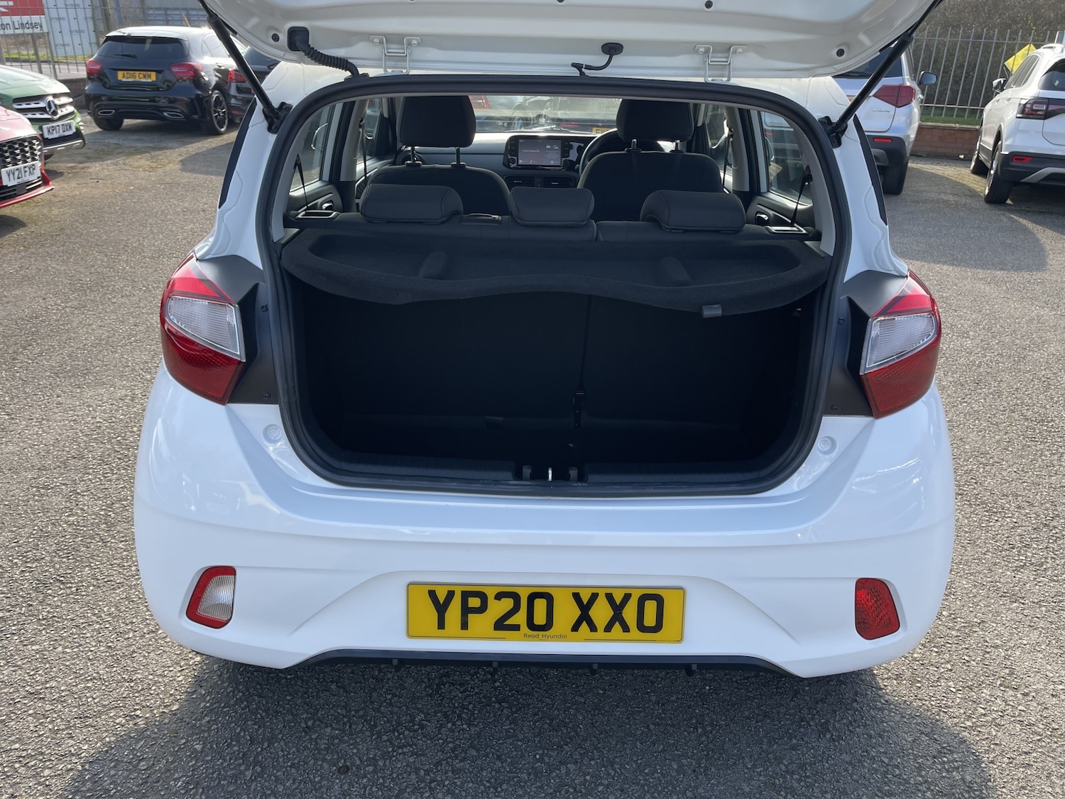 Used Hyundai i10 2020 for sale - 77953932: Photo 9