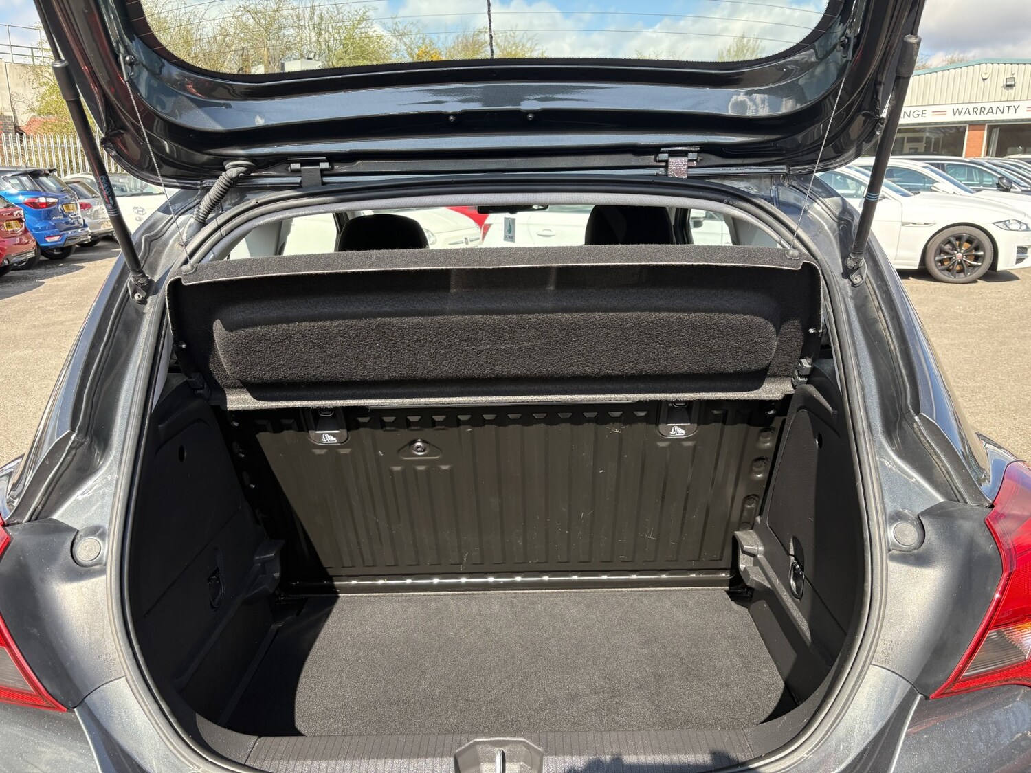 Used Vauxhall Corsa 2017 for sale - 78112078: Photo 17