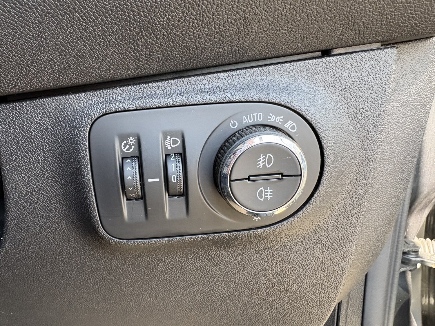 Used Vauxhall Corsa 2017 for sale - 78112078: Photo 23