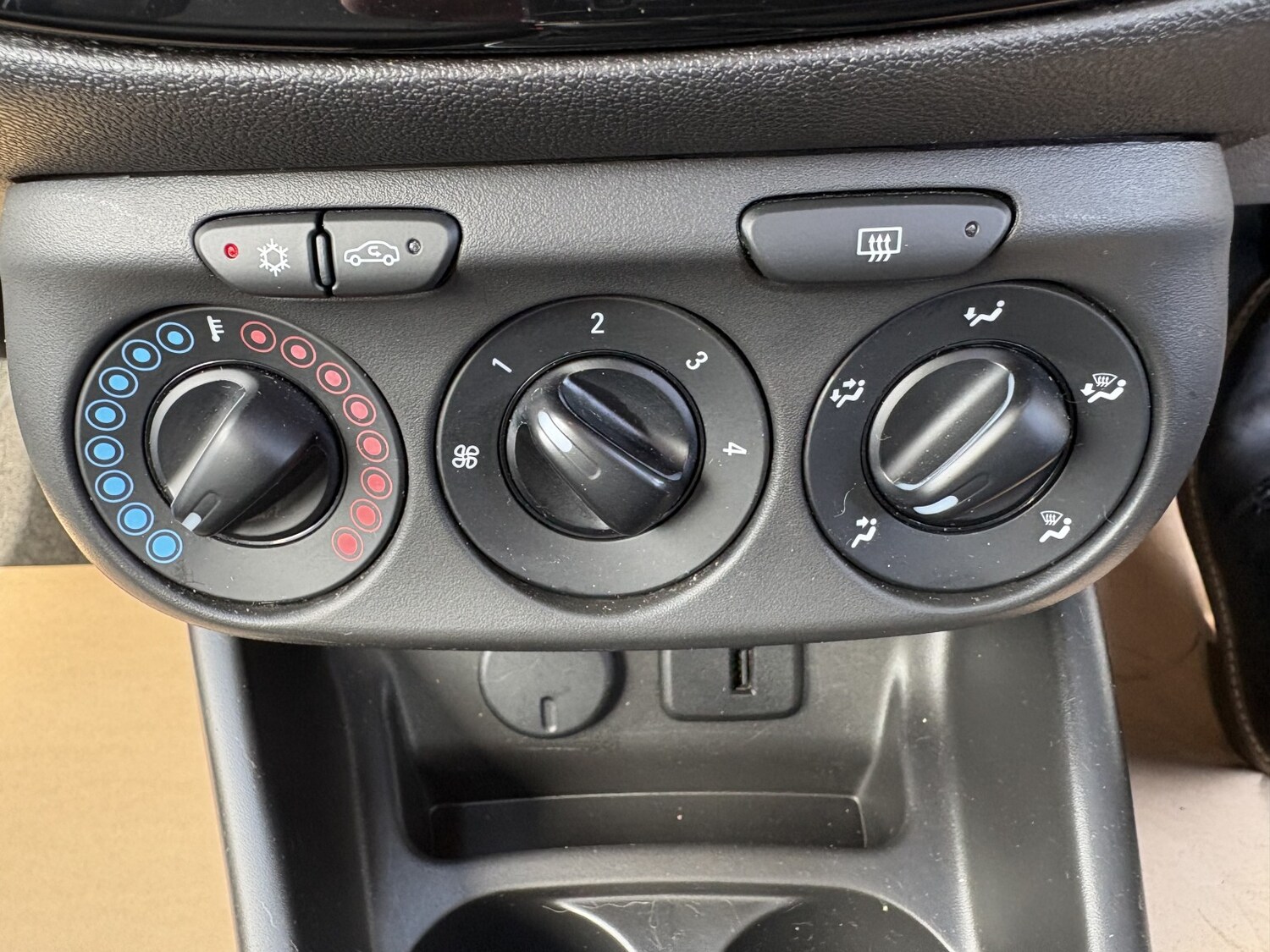 Used Vauxhall Corsa 2017 for sale - 78112078: Photo 27