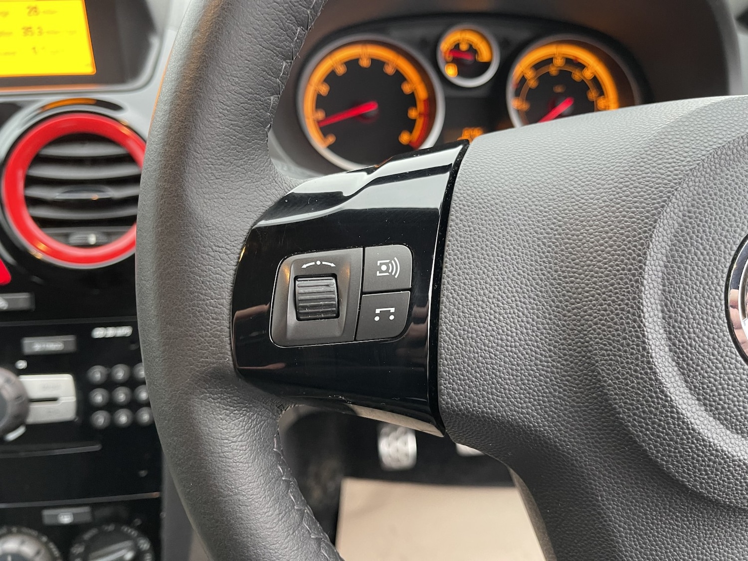 Used Vauxhall Corsa 2012 for sale - 77038954: Photo 32