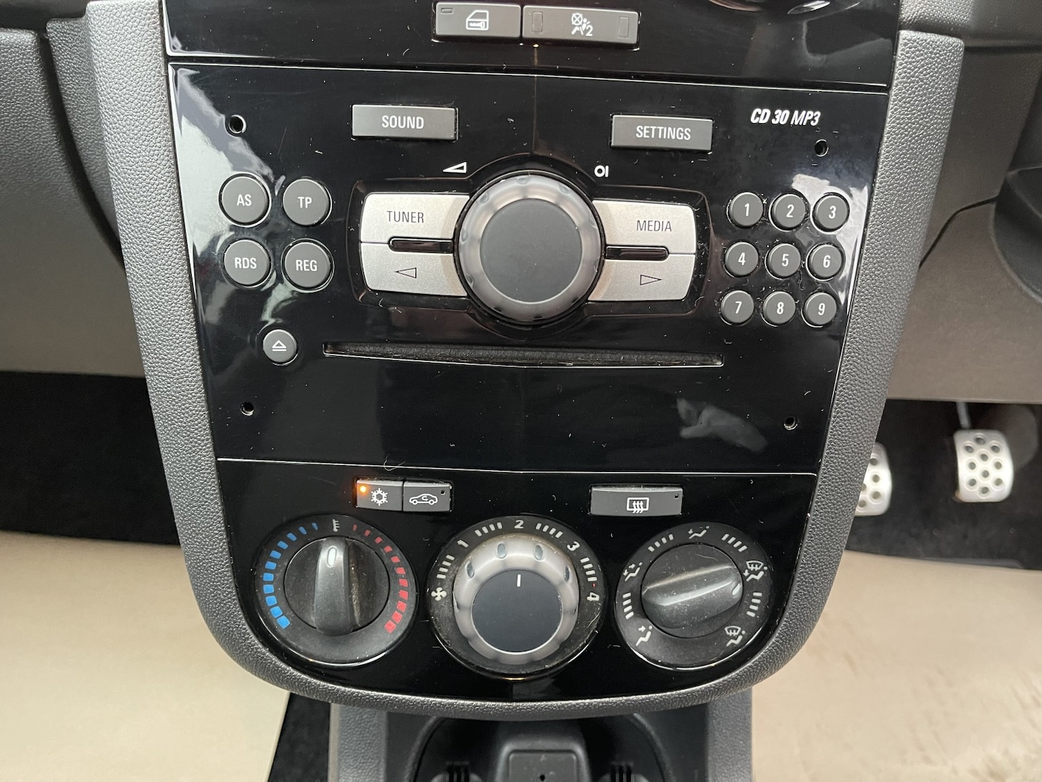 Used Vauxhall Corsa 2012 for sale - 77038954: Photo 33