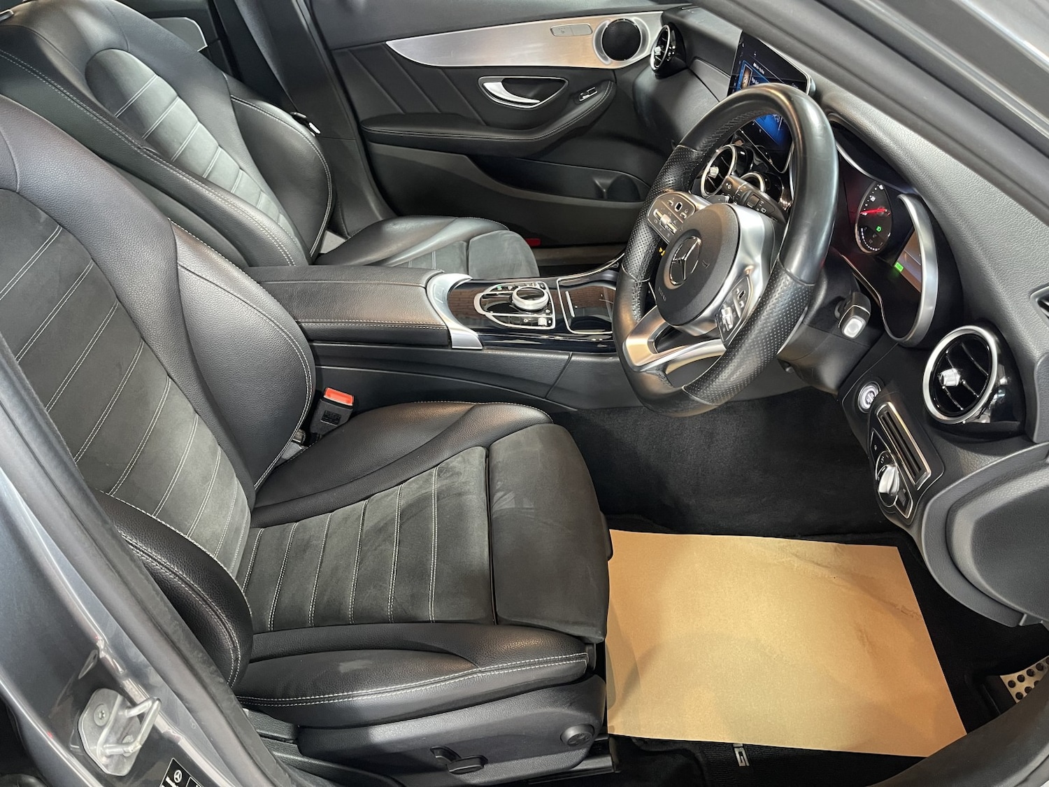 Used Mercedes-Benz C Class 2019 for sale - 77535906: Photo 17