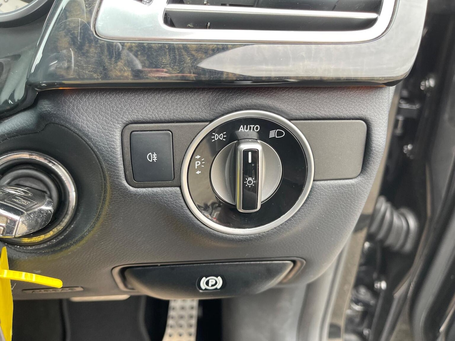 Used Mercedes-Benz CLS 2016 for sale - 76713081: Photo 37