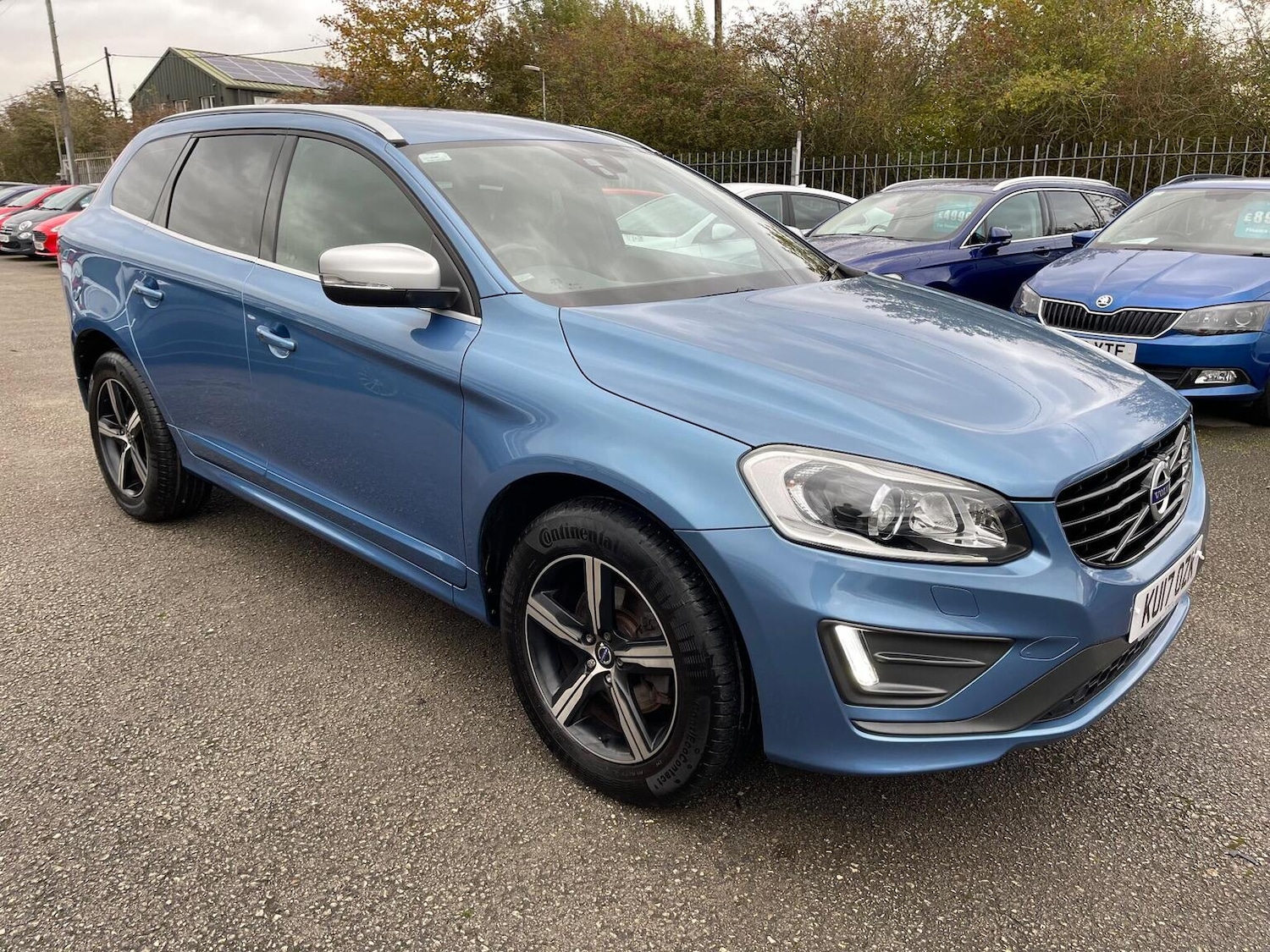 Used Volvo XC60 2017 for sale - 76712471: Photo 1