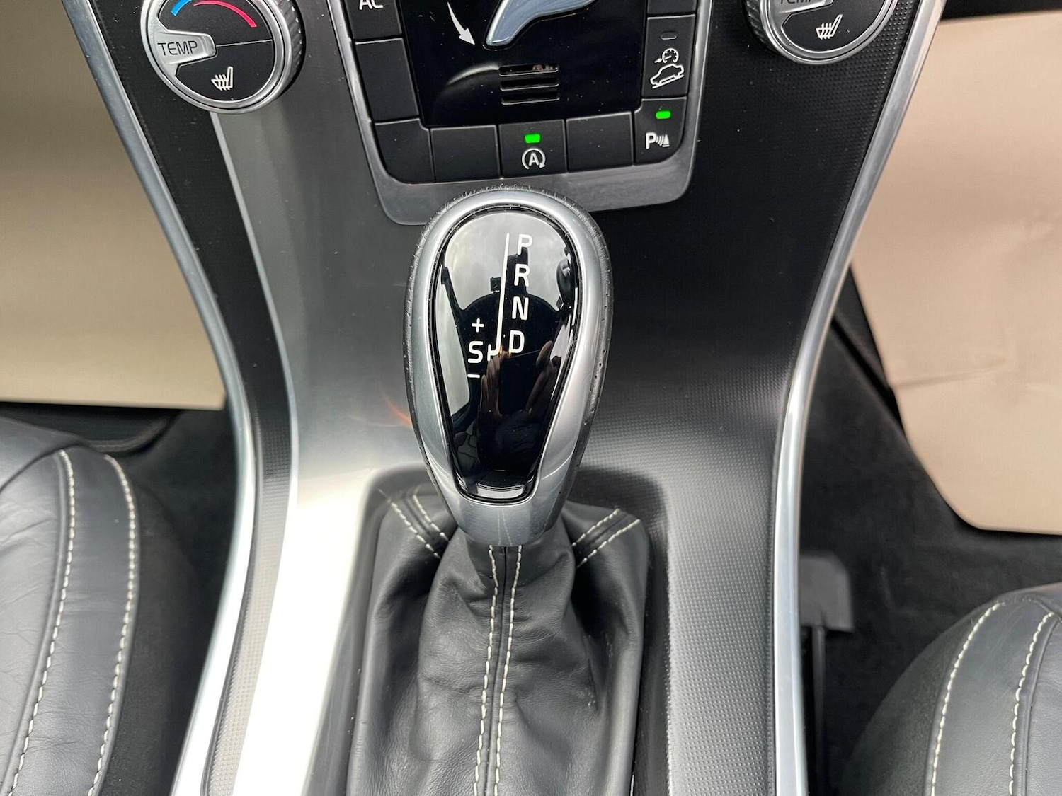 Used Volvo XC60 2017 for sale - 76712471: Photo 11