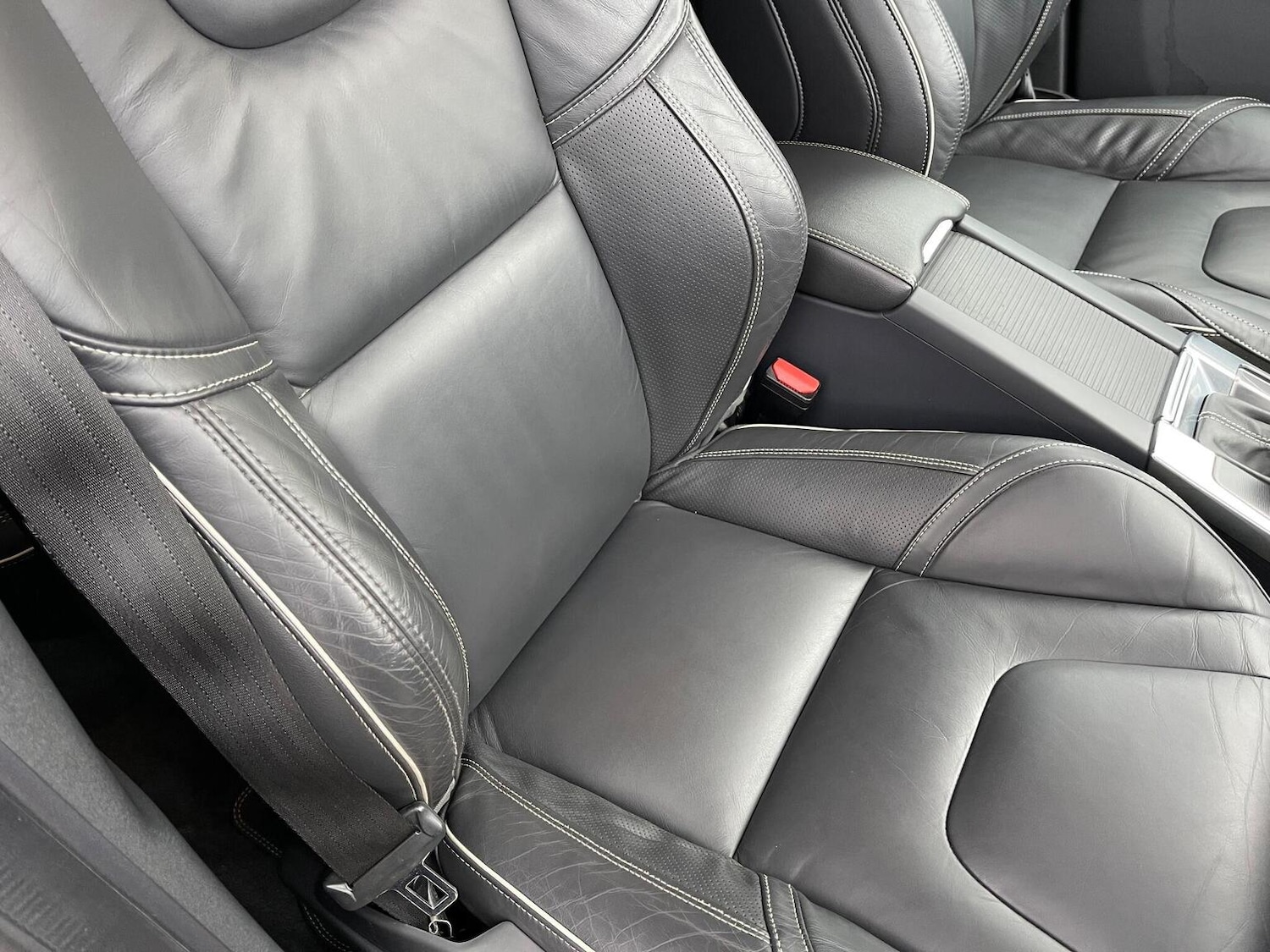 Used Volvo XC60 2017 for sale - 76712471: Photo 16