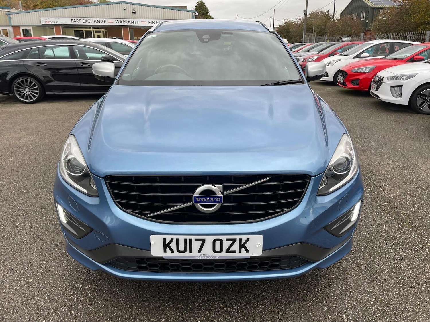 Used Volvo XC60 2017 for sale - 76712471: Photo 2