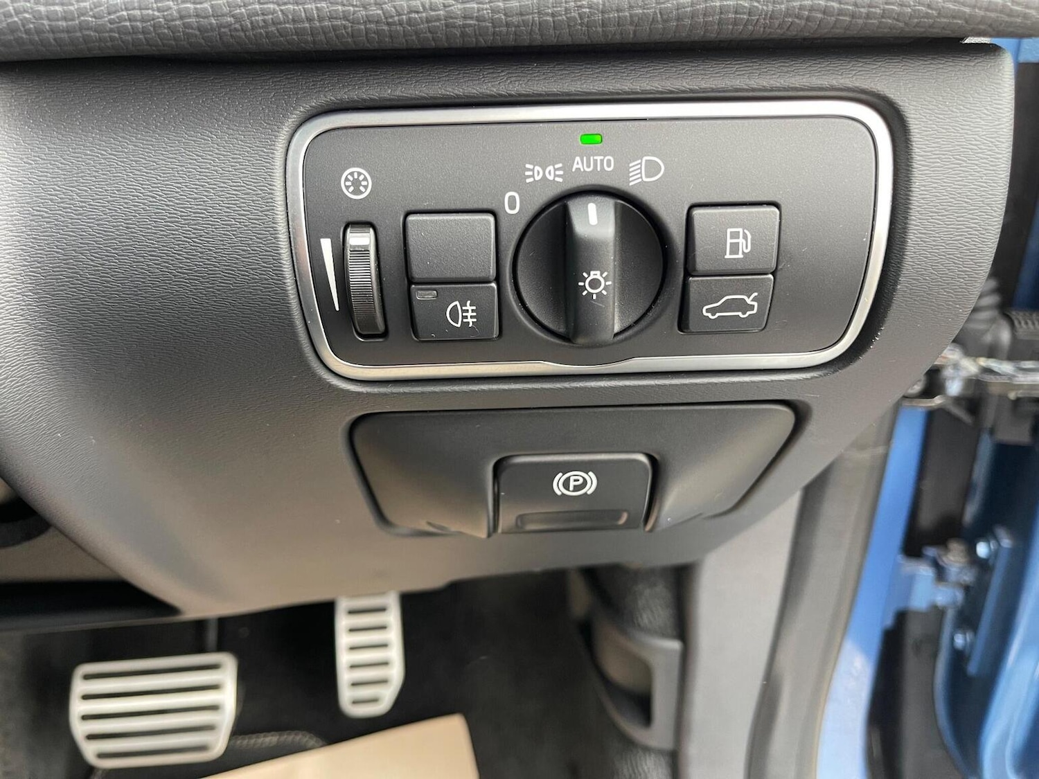 Used Volvo XC60 2017 for sale - 76712471: Photo 25