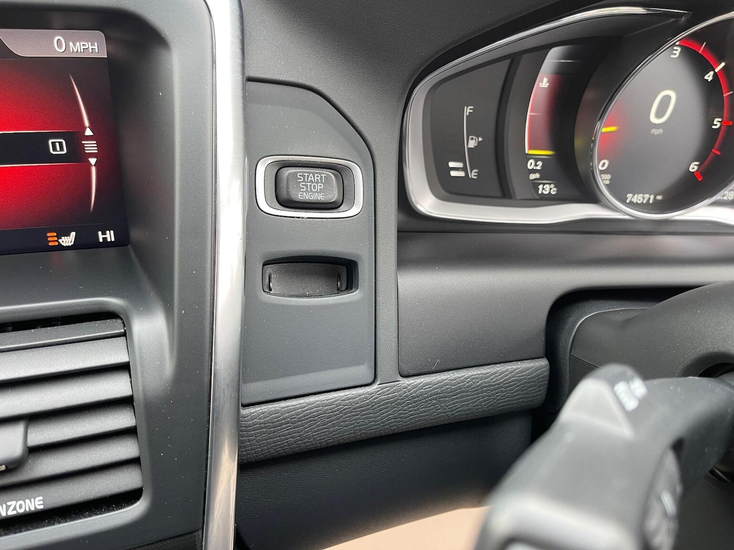 Used Volvo XC60 2017 for sale - 76712471: Photo 28