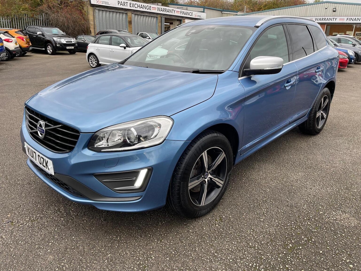 Used Volvo XC60 2017 for sale - 76712471: Photo 3