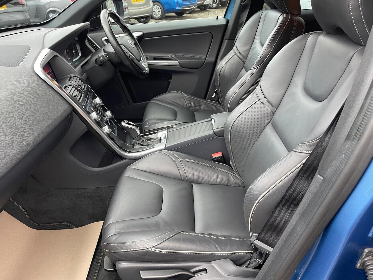 Used Volvo XC60 2017 for sale - 76712471: Photo 42