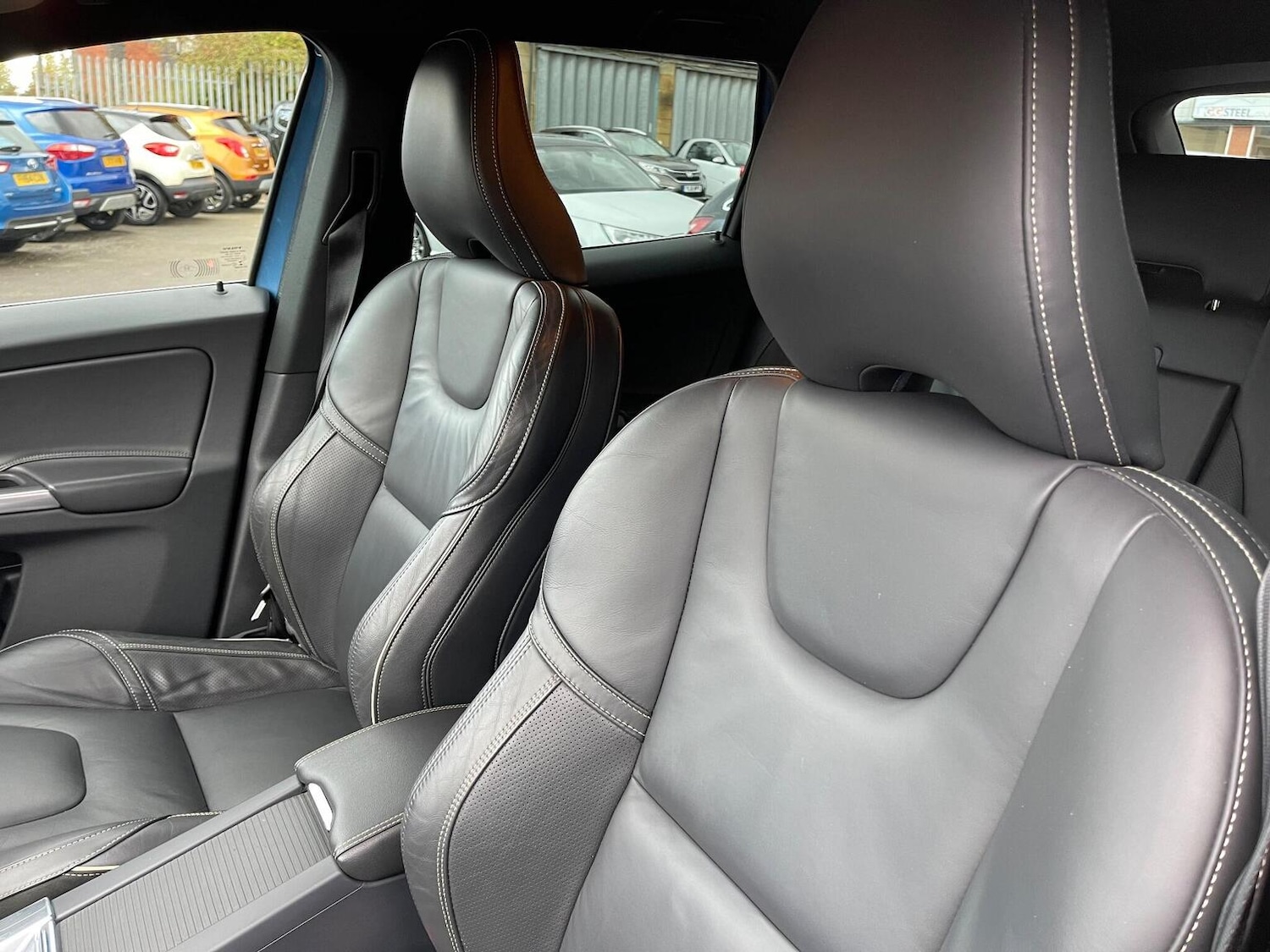 Used Volvo XC60 2017 for sale - 76712471: Photo 43