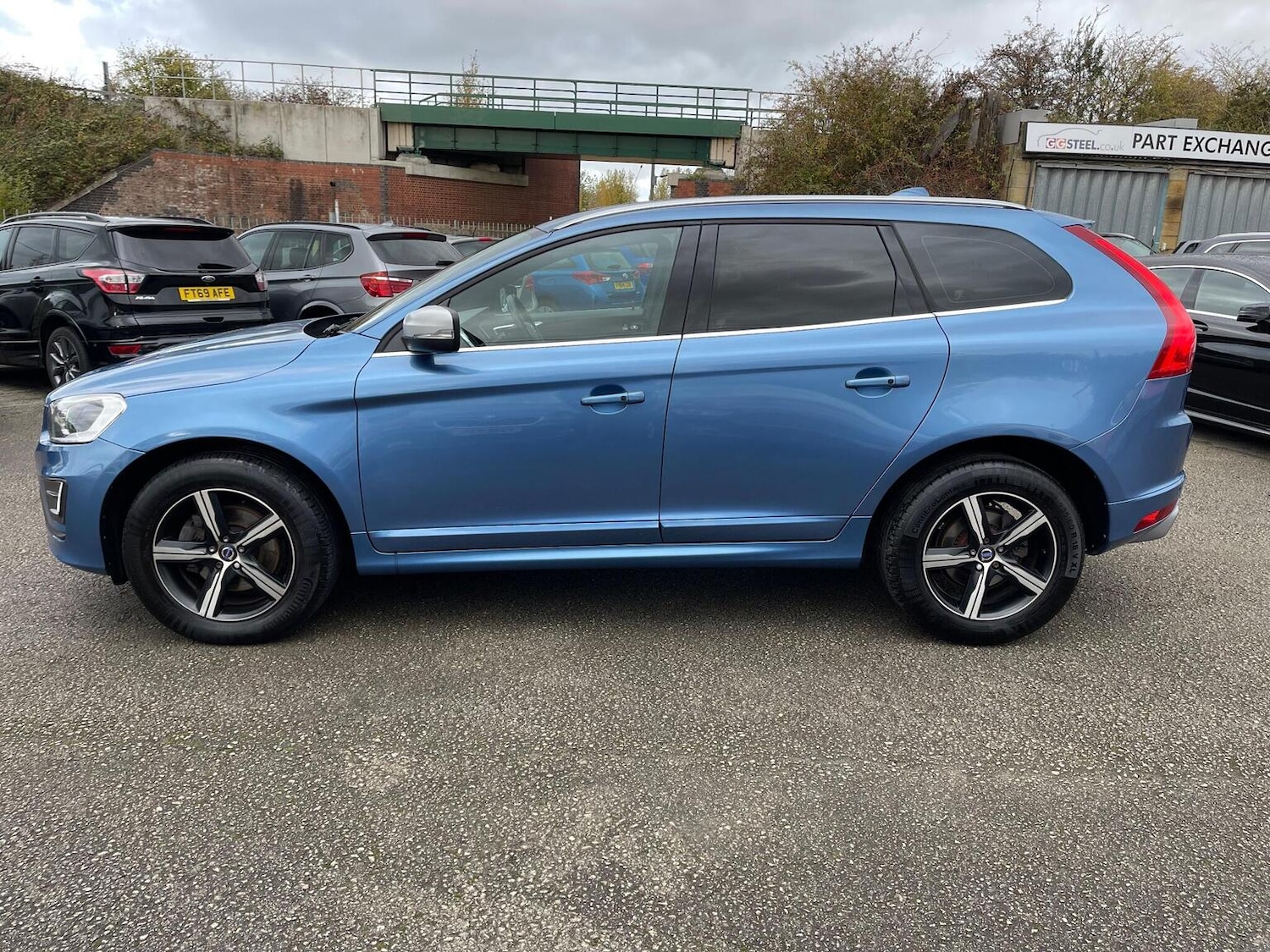 Used Volvo XC60 2017 for sale - 76712471: Photo 5