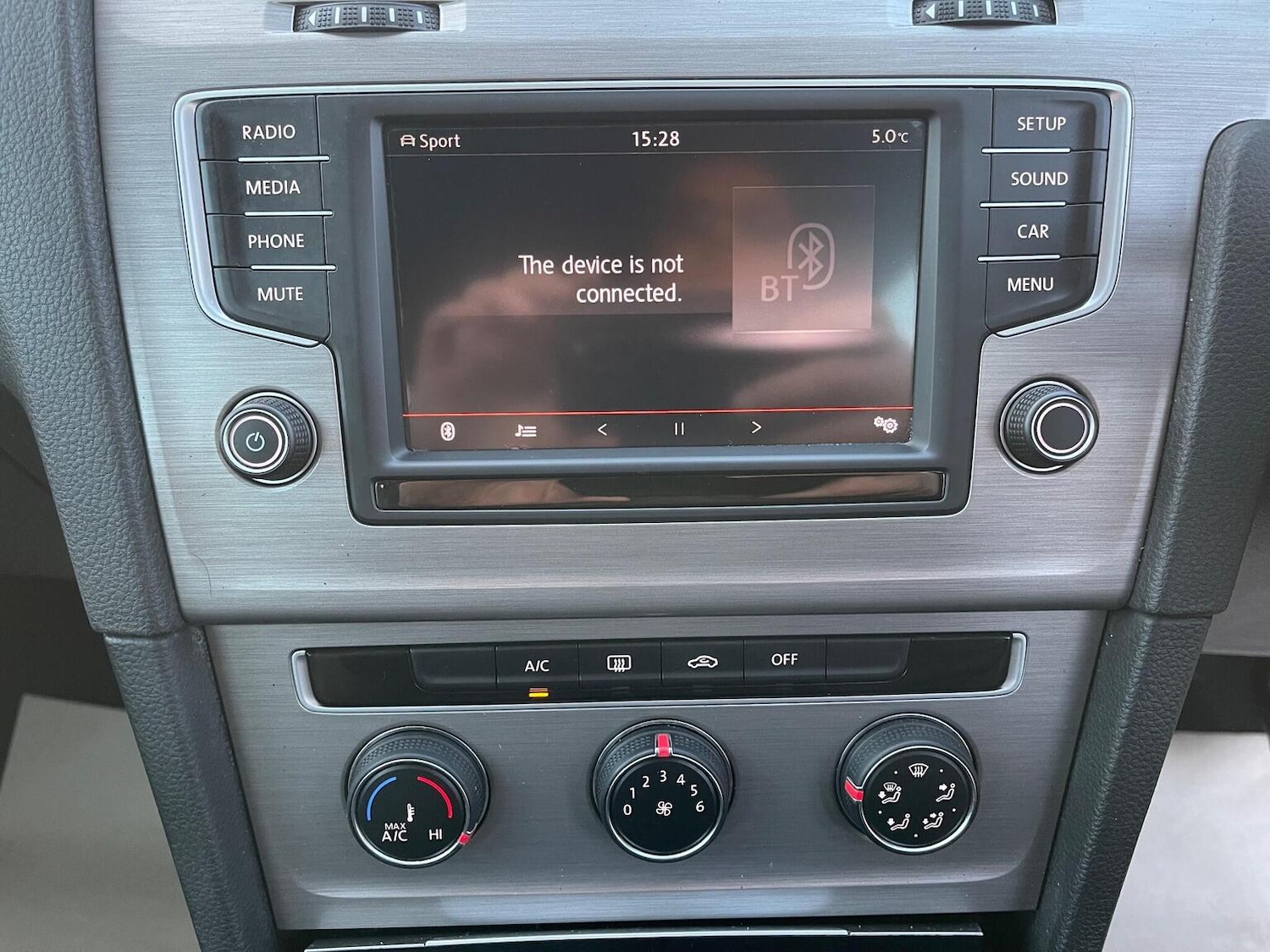 Used Volkswagen Golf 2015 for sale - 77213384: Photo 38