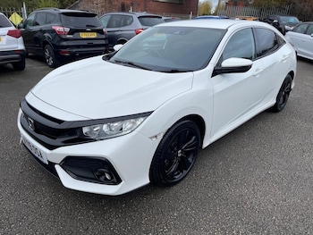 Used Honda Civic 2019 for sale - 76712522: Photo