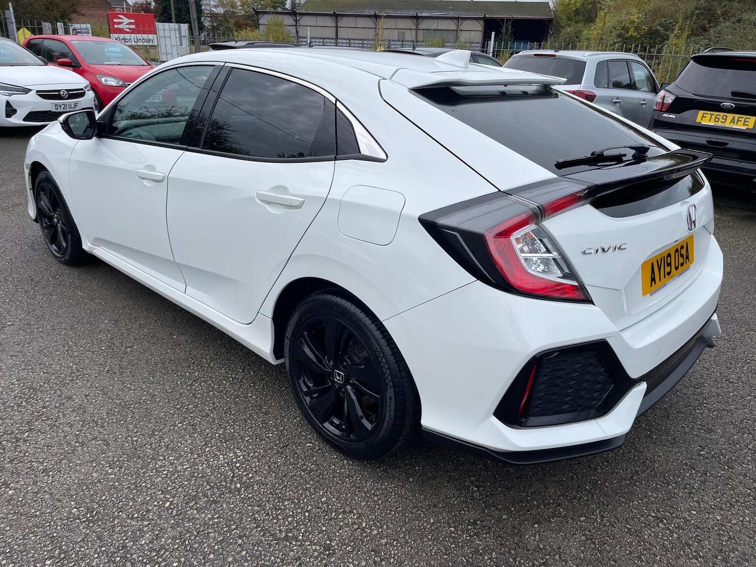 Used Honda Civic 2019 for sale - 76712522: Photo 4