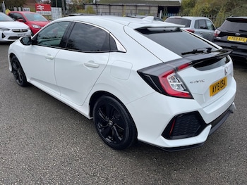 Used Honda Civic 2019 for sale - 76712522: Photo
