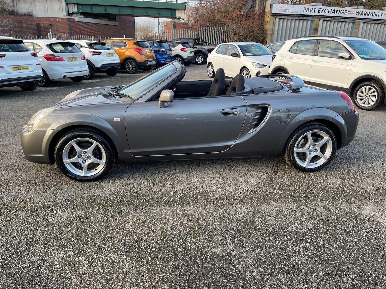 Used Toyota MR2 2004 for sale - 77251328: Photo 9