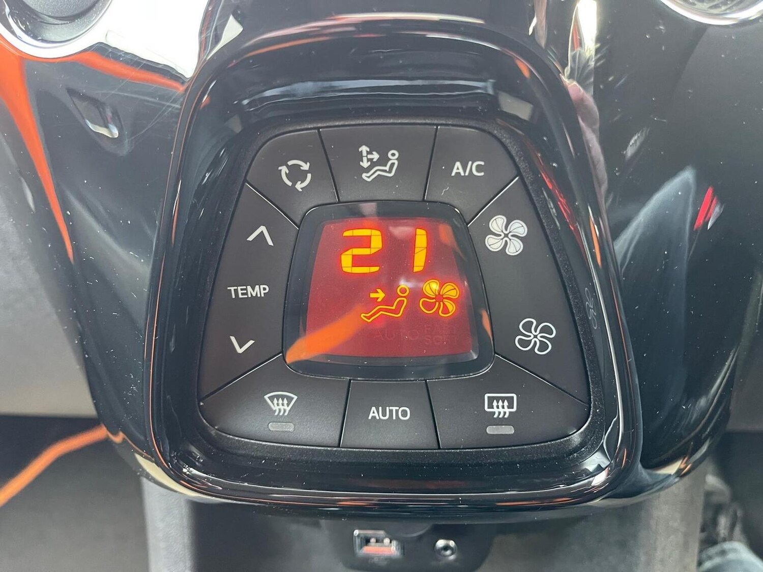 Used Toyota AYGO 2019 for sale - 76712826: Photo 34