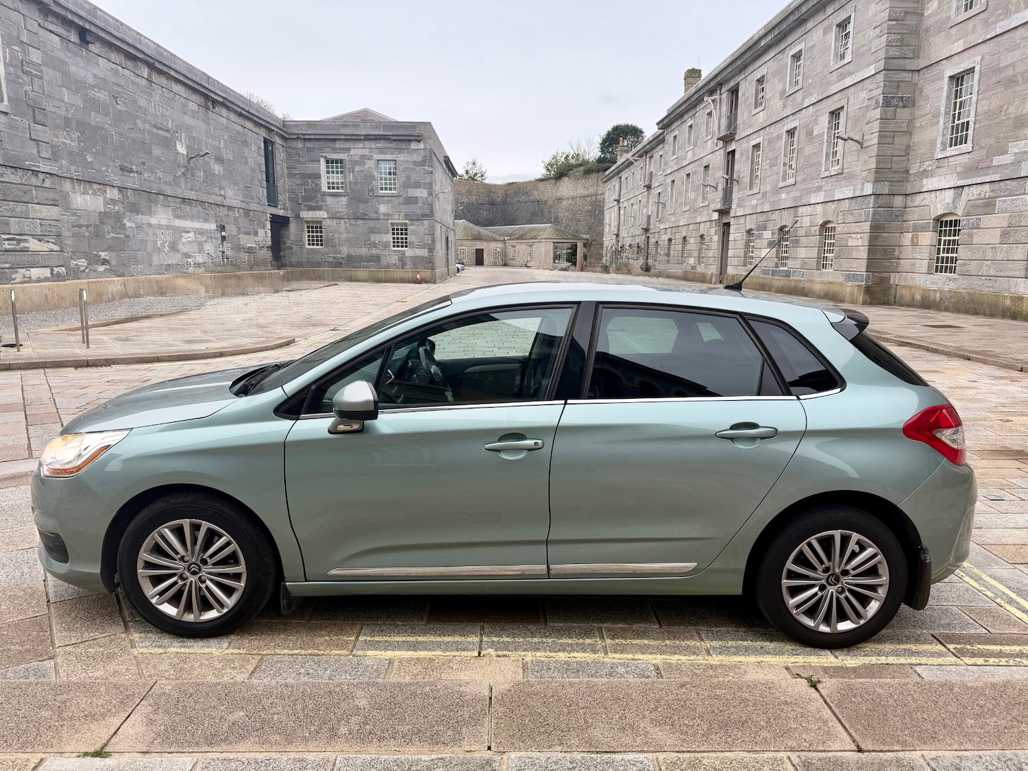 Used Citroen C4 2011 for sale - 76413277: Photo 6