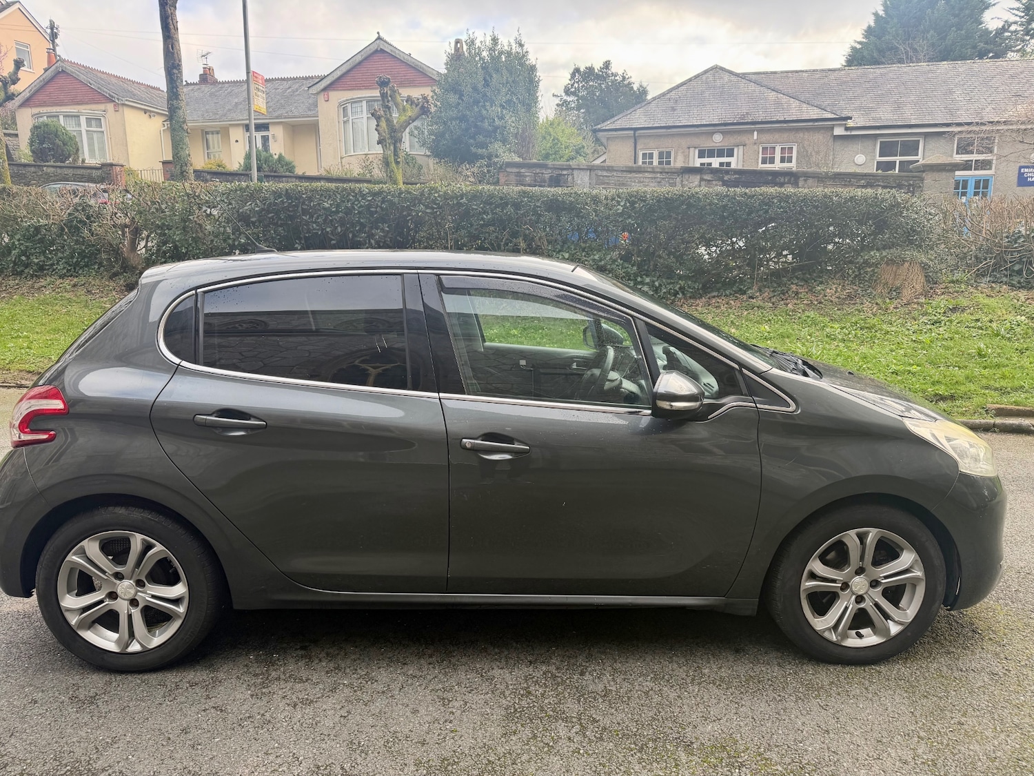 Used Peugeot 208 2014 for sale - 77690912: Photo 4