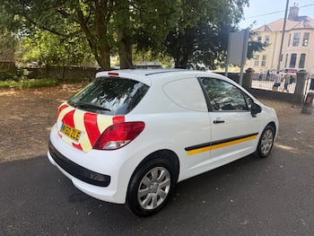 Used Peugeot 207 2010 for sale - 79639977: Photo