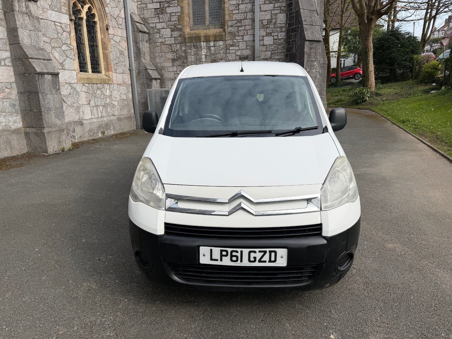 Used Citroen Berlingo 2012 for sale - 77987919: Photo 2
