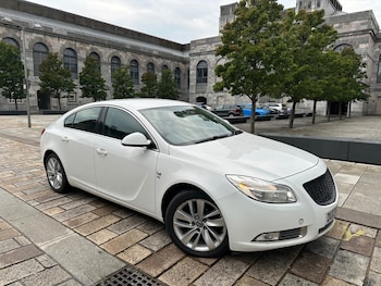Vauxhall - Insignia