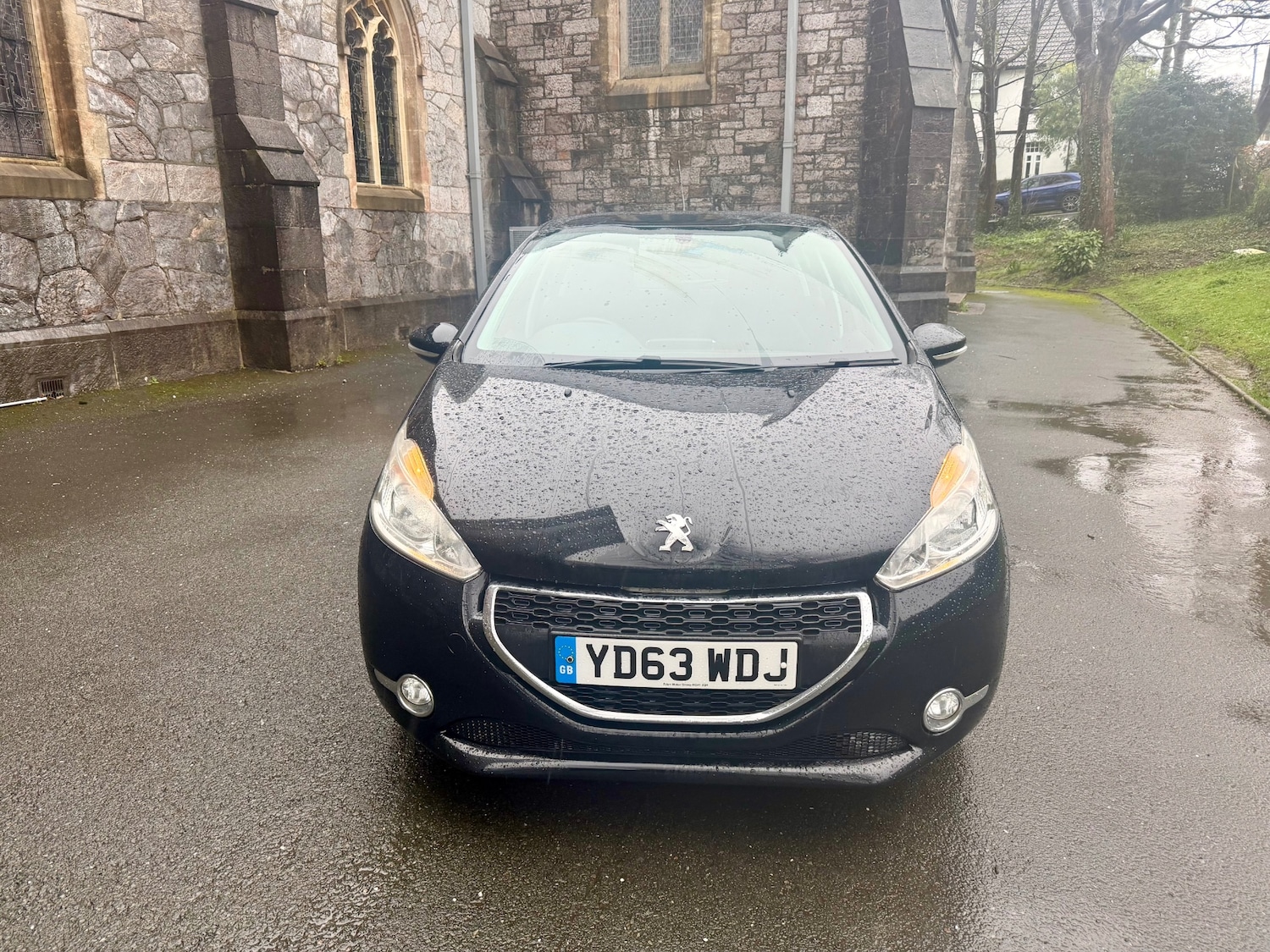 Used Peugeot 208 2013 for sale - 77591342: Photo 2