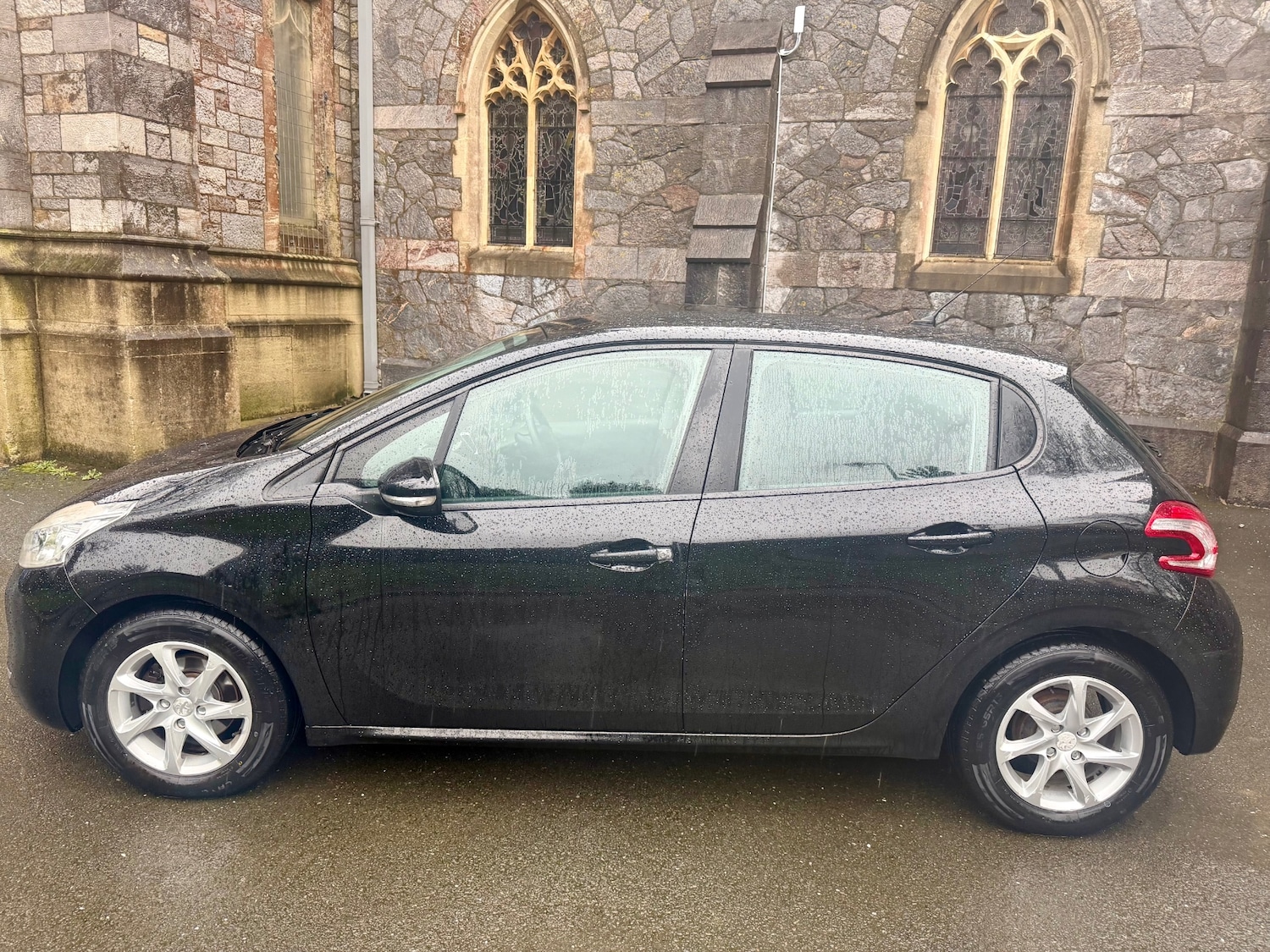 Used Peugeot 208 2013 for sale - 77591342: Photo 7