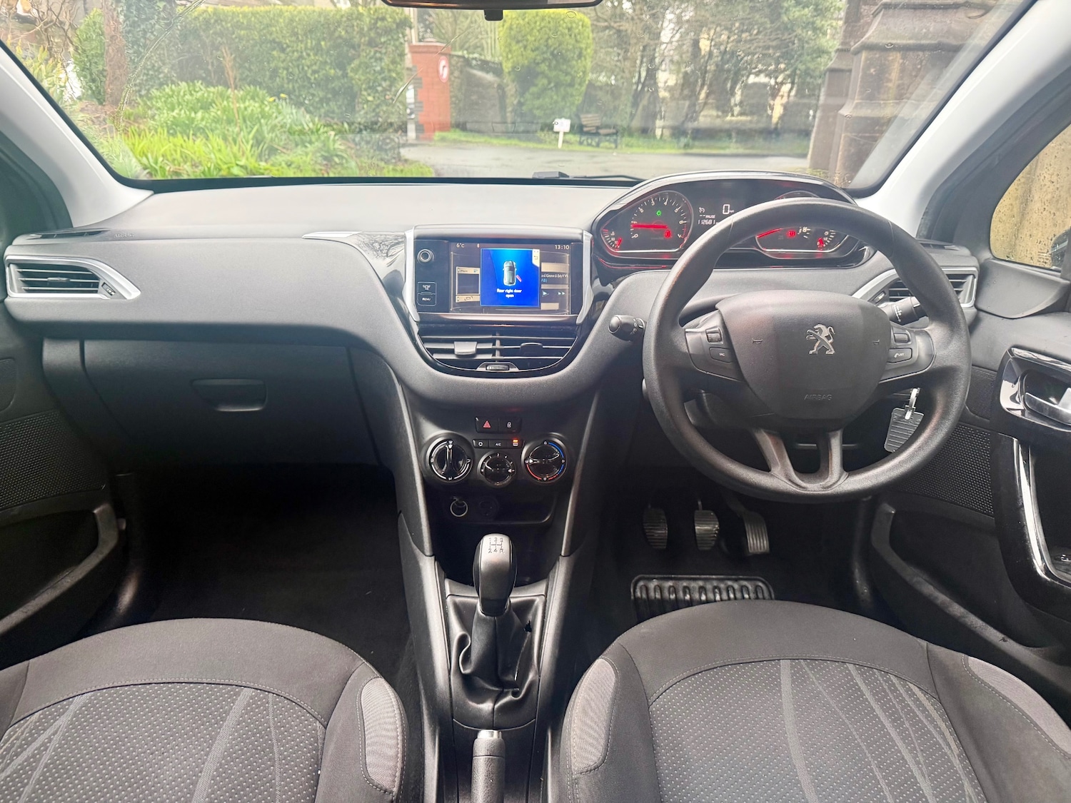 Used Peugeot 208 2013 for sale - 77591342: Photo 8