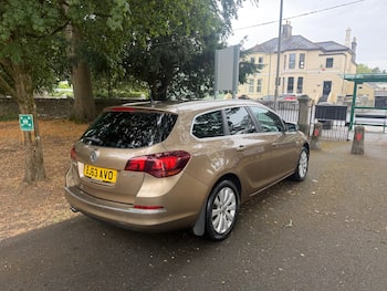 Used Vauxhall Astra undefined for sale - 79628629: Photo